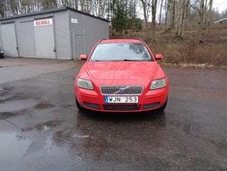 Röd Begagnad 2004 Volvo V50 Kombi | 22 900 kr (Bra pris)