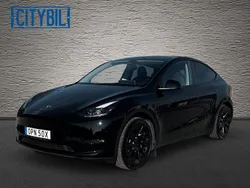 Svart Begagnad 2022 Tesla Model Y Long Range SUV | 369 900 kr (Superpris)