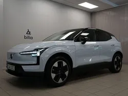 Ljusblå Begagnad 2024 Volvo EX30 Plus SUV | 399 900 kr (Marknadspris)