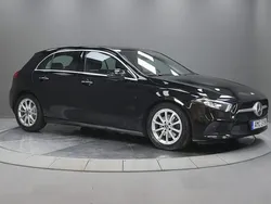 Svart Begagnad 2019 Mercedes A200 Halvkombi | 235 000 kr (Bra pris)