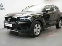 Svart Begagnad 2022 Volvo XC40 SUV | 259 900 kr