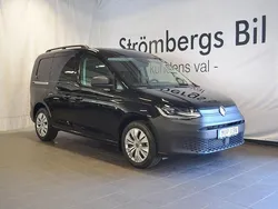 Svart Ny 2025 VW Caddy Maxi Minibuss | 520 285 kr (Marknadspris)