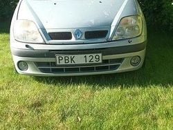 Grå Begagnad 2003 Renault Scénic Expression Minibuss | 9 000 kr (Bra pris)