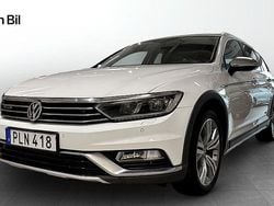 Vit (pure white) Begagnad 2017 VW Passat Alltrack Kombi | 219 900 kr (Marknadspris)