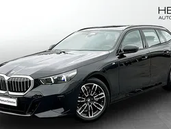 Svart (black) Begagnad 2025 BMW 520 M Sport Kombi | 579 700 kr (Lite dyr)