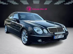 Svart Begagnad 2003 Mercedes E500 Avantgarde Sedan | 54 900 kr