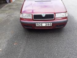 Röd Begagnad 2000 Skoda Felicia Kombi | 15 000 kr