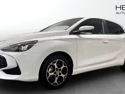 Vit (white) Ny 2024 MG MG3 Luxury Halvkombi | 284 990 kr (Marknadspris)
