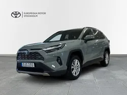 Grön Begagnad 2022 Toyota RAV4 Hybrid Executive SUV | 424 800 kr (Lite dyr)