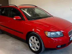 Röd Begagnad 2005 Volvo V50 Kinetic Kombi | 34 900 kr (Bra pris)