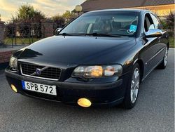 Grå Begagnad 2001 Volvo S60 Sedan | 18 000 kr (Dyr)