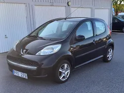 Svart Begagnad 2010 Peugeot 107 Halvkombi | 26 000 kr (Marknadspris)