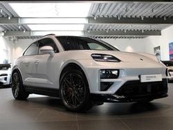 Ljusgrå Begagnad 2024 Porsche Macan Turbo SUV | 1 245 000 kr (Marknadspris)