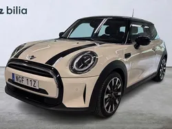 Vit (pepper white) Begagnad 2022 Mini Cooper Halvkombi | 214 900 kr (Lite dyr)