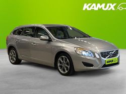 Silver/grå Begagnad 2012 Volvo V60 Ocean Race Kombi | 126 800 kr (Marknadspris)