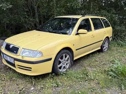Gul Begagnad 2004 Skoda Octavia Tour Kombi | 15 000 kr (Marknadspris)