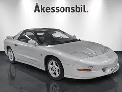 Lgrå Begagnad 1995 Pontiac Trans Am | 189 000 kr