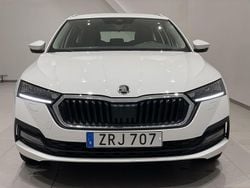 Blå (energy blue) Begagnad 2023 Skoda Octavia Ambition Kombi | 239 900 kr (Bra pris)