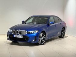 Blå Begagnad 2024 BMW 330e M Sport Sedan | 459 000 kr (Marknadspris)