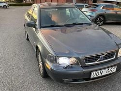 Grå Begagnad 2004 Volvo S40 Sedan | 18 000 kr (Bra pris)