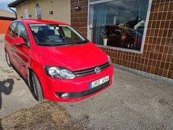 Röd Begagnad 2010 VW Golf Plus Cross Minibuss | 49 900 kr (Marknadspris)