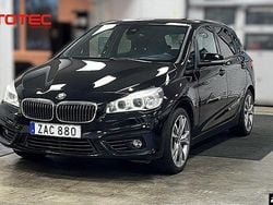 Svart Begagnad 2017 BMW 225 Active Tourer Sport Line Minibuss | 169 500 kr (Bra pris)