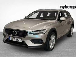 Begagnad 2024 Volvo V60 CC Kombi | 409 000 kr (Marknadspris)