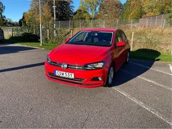 Röd Begagnad 2019 VW Polo Halvkombi | 165 000 kr (Marknadspris)