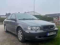 Grå Begagnad 2004 Volvo S40 Sedan | 12 000 kr (Marknadspris)