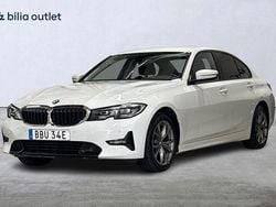 Vit Begagnad 2020 BMW 320 Sport Line Sedan | 269 900 kr (Bra pris)
