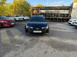 Mörkblå Begagnad 2022 Toyota Corolla Active Kombi | 184 900 kr (Lite dyr)