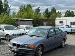 Blå Begagnad 2001 BMW 318 Sedan | 11 000 kr (Superpris)