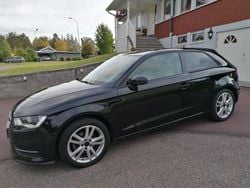 Svart Begagnad 2016 Audi A3 Halvkombi | 115 000 kr (Bra pris)