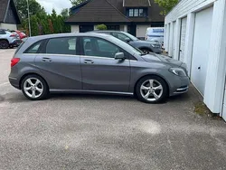Grå Begagnad 2014 Mercedes B180 Minibuss | 85 000 kr (Marknadspris)