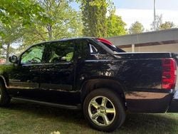 Svart Begagnad 2012 Chevrolet Avalanche Van | 179 900 kr