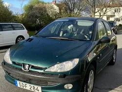 Grön Begagnad 2001 Peugeot 206 Roland Garros Halvkombi | 10 000 kr (Bra pris)