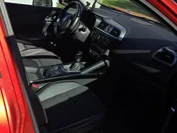 Röd Begagnad 2016 Renault Kadjar LIMITED SUV | 115 000 kr (Marknadspris)