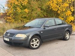 Grå Begagnad 2002 VW Passat Trendline Sedan | 17 900 kr (Bra pris)