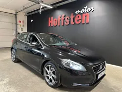 Svart Begagnad 2015 Volvo V40 Momentum Kombi | 149 900 kr (Marknadspris)