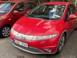 Röd Begagnad 2008 Honda Civic Halvkombi | 54 900 kr (Marknadspris)