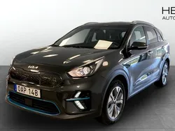 Grå (grey) Begagnad 2022 Kia e-Niro 2 SUV | 279 900 kr (Marknadspris)