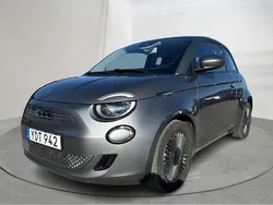 Grå Begagnad 2022 Fiat 500e | 164 900 kr