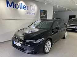 Svart (grenadilla black metallic) Ny 2025 VW Golf VIII Edition Halvkombi | 339 000 kr (Marknadspris)