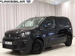 Grå (svart metallic) Begagnad 2020 Peugeot Partner Minibuss | 179 900 kr (Marknadspris)