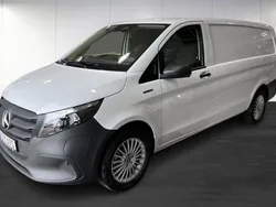 Vit (white) Ny 2025 Mercedes e-Vito Minibuss | 703 625 kr (Marknadspris)