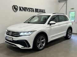 Vit Begagnad 2021 VW Tiguan R-line SUV | 298 500 kr (Marknadspris)