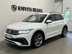 Vit Begagnad 2021 VW Tiguan R-line SUV | 308 900 kr (Marknadspris)