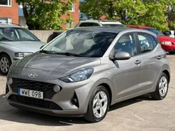 Grå Begagnad 2020 Hyundai i10 Essential Halvkombi | 129 500 kr (Marknadspris)