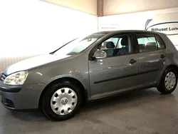Mörkgrå Begagnad 2005 VW Golf V Trendline Halvkombi | 34 000 kr (Marknadspris)