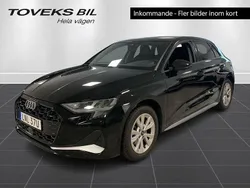 Svart (brilliantsvart) Begagnad 2025 Audi A3 Sportback Advanced Plus Halvkombi | 329 900 kr (Dyr)